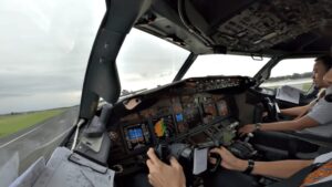 Berapa Gaji Pilot Di Indonesia