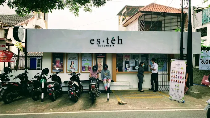 Gaji Karyawan Es Teh Indonesia