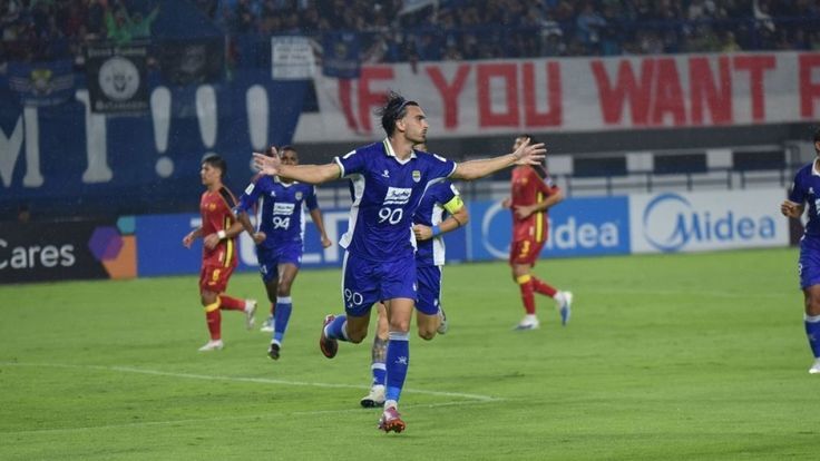 Duel Musuh Bebuyutan! Prediksi Skor Persib Vs Persija Akan Jadi Penentu Klasemen 2 Persib Vs Persija