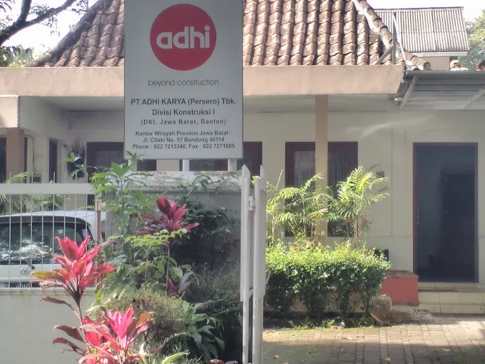 Gaji karyawan PT Adhi Karya 