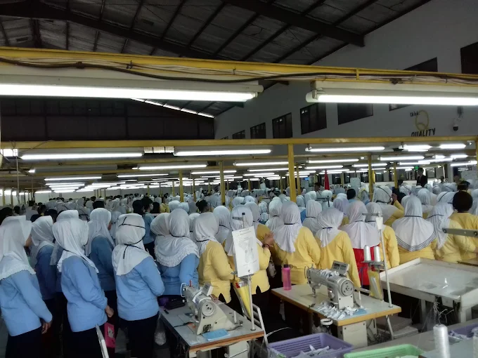 Gaji PT Adira Semesta Industry