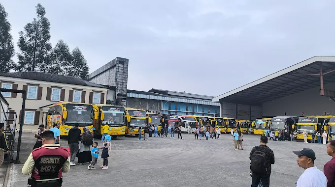 Gaji karyawan PT Dolphin 